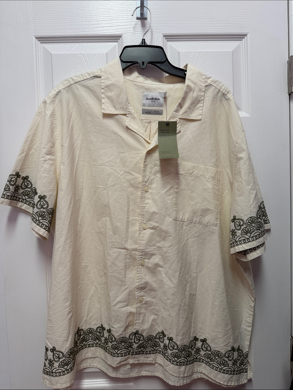 Goodfellow & Co Cream Short-Sleeve Button-Down Shirt with Green Border Print